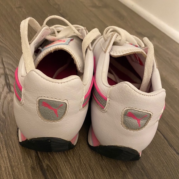 Women’s pink and white puma sneakers size 7 - Picture 3 of 6